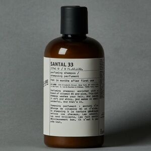 Le Labo SANTAL 33 - perfuming shampoo